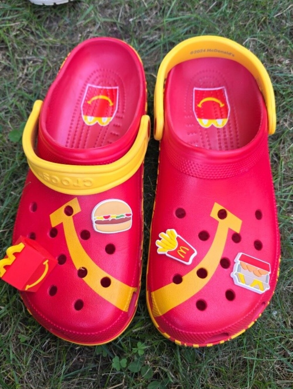 Mens 2024 Mcdonalds x  Crocs Size 11
